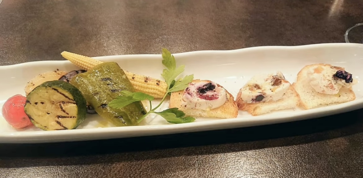 新たな(作品)展示場所 ワインと旬の野菜 barchetta (バルケッタ)