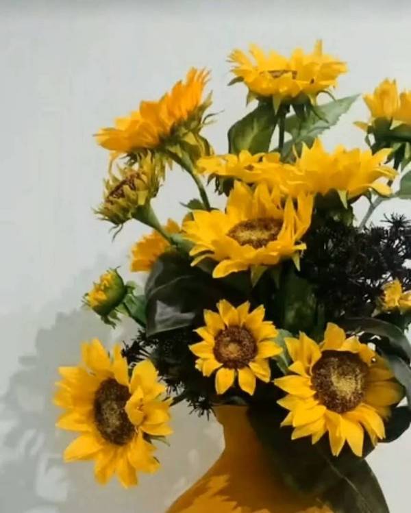 京の街に咲く…みやびのひまわり🌻