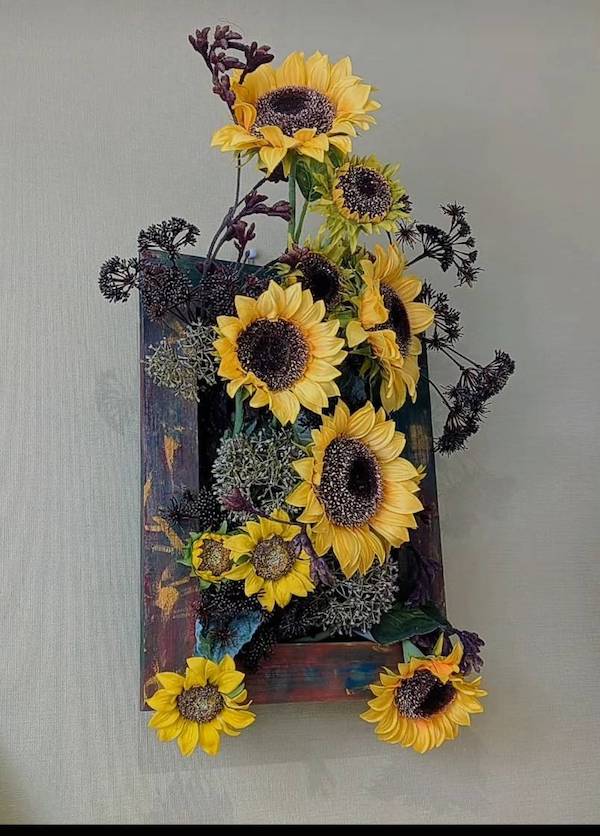 京の街に咲く…みやびのひまわり🌻